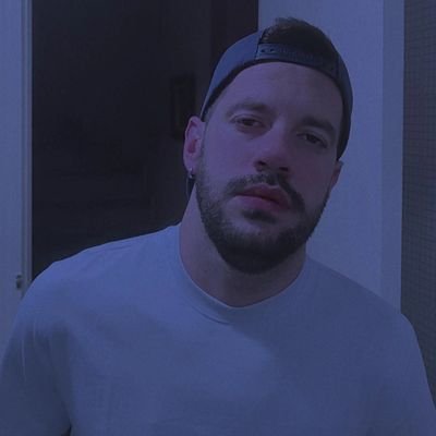 I V Á N🤸's profile picture