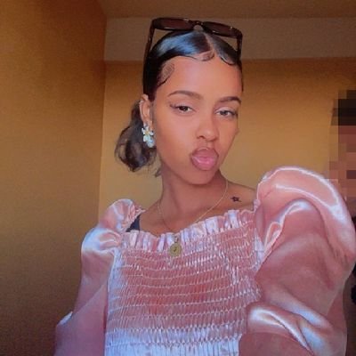 SELA🦋's profile picture