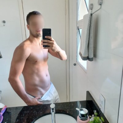 Universitr40227's profile picture