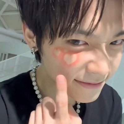 banwhihyeol's profile picture