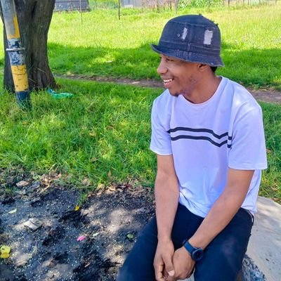 Nhlakah02465708's profile picture