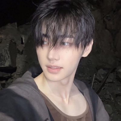 𝗜𝗖𝗘-성훈❄️'s profile picture