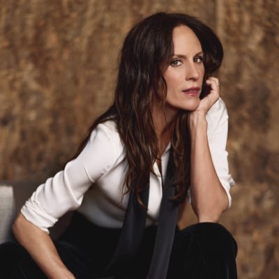 annabethgish's profile picture