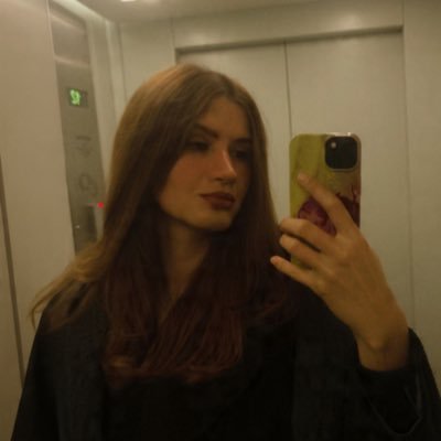 дівчинка оля трохи болю's profile picture
