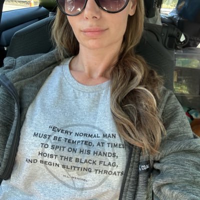 SweetDee's profile picture