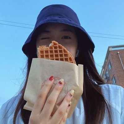 daphne's profile picture