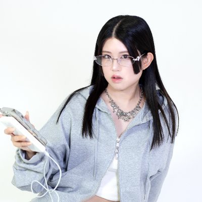 valknee's profile picture