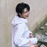 v's profile picture