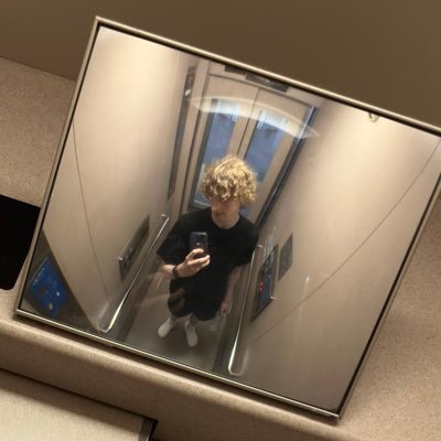 Harry 🦎's profile picture