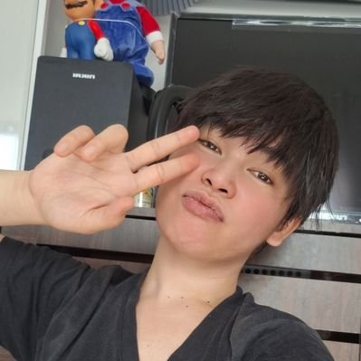 novemberj524's profile picture