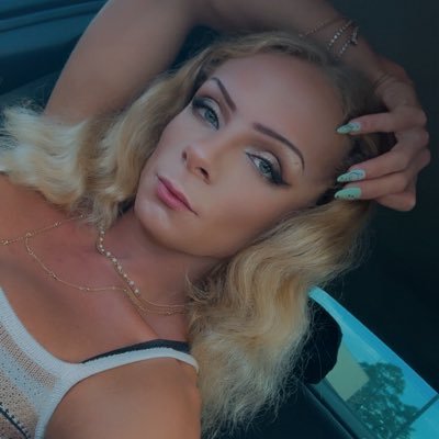 CChroniclesof_L's profile picture