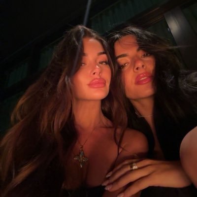 lesaddicted's profile picture