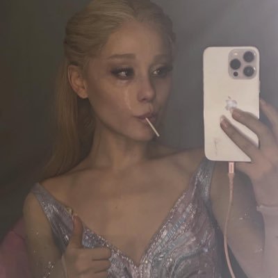 val's profile picture