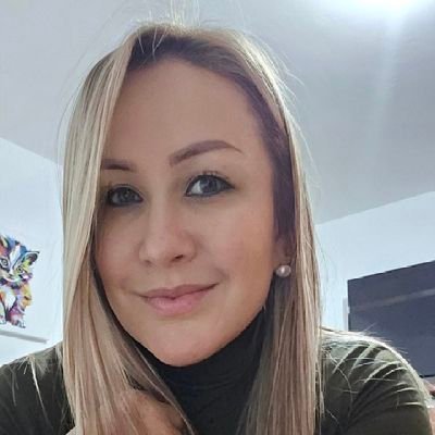 AdrianaRuizH's profile picture