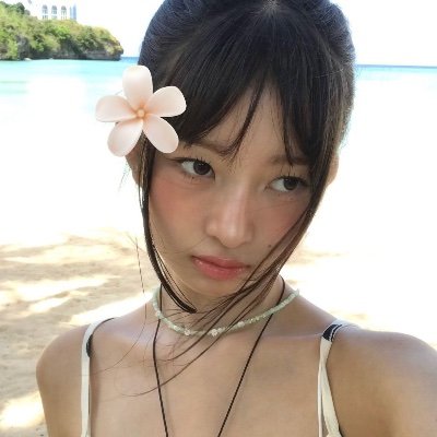 L's profile picture