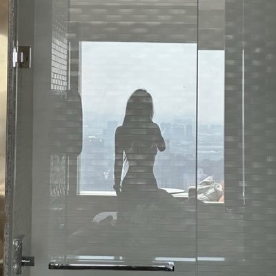 SLvjuzi's profile picture
