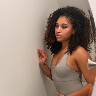 SandraEdwa1884's profile picture