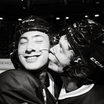 🏒🚂| ERI WILL SEE 5SOS's profile picture