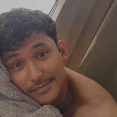 @why.andrian's profile picture