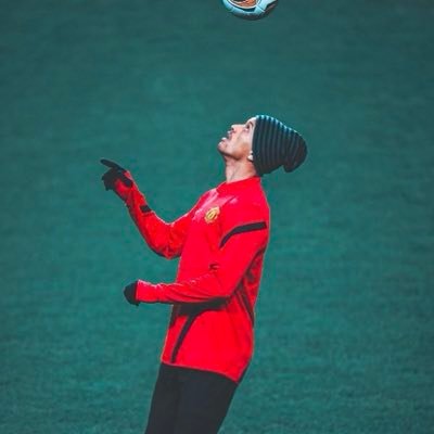 y_lj30's profile picture