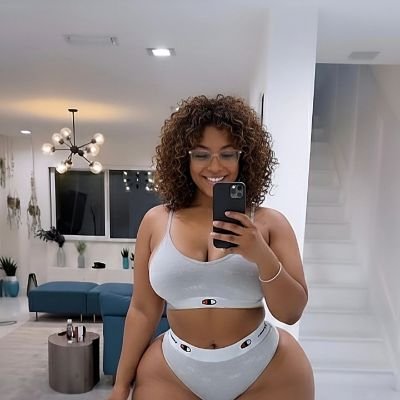 Aria West's profile picture