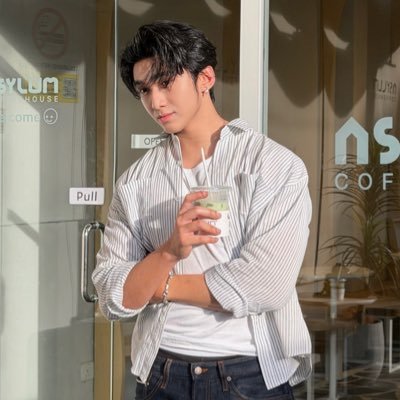 iyzdham's profile picture