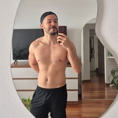 Mr. Hernández's profile picture