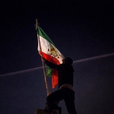 معترض's profile picture