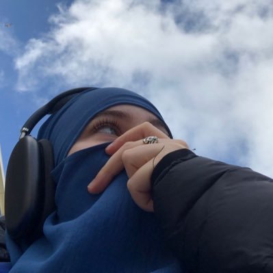 🦋's profile picture