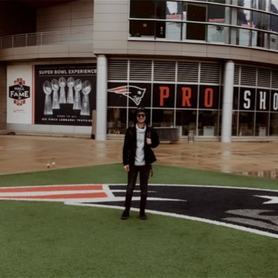 h o p k i n s.'s profile picture