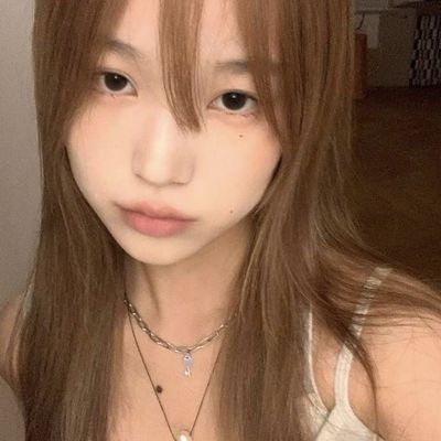 aly 𝜗𝜚's profile picture