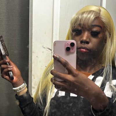𝐀. 𝐃𝐢𝐨𝐫❦'s profile picture