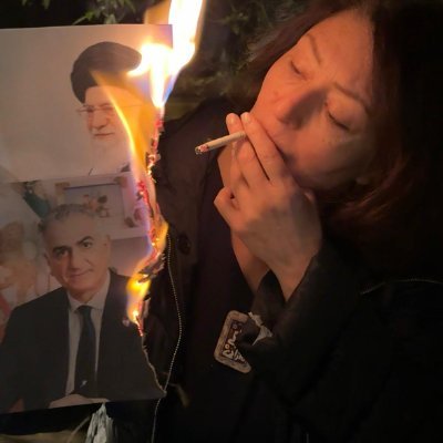 MaryamNamazie's profile picture