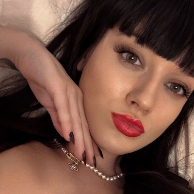 felinasdiary's profile picture