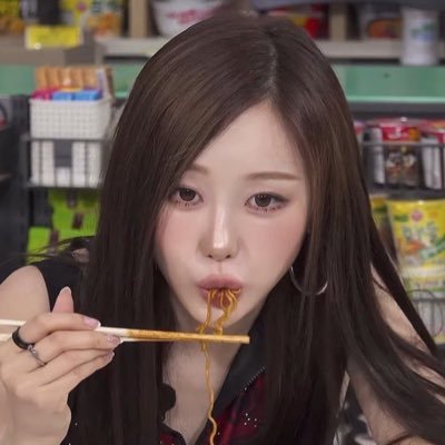aespadollz's profile picture