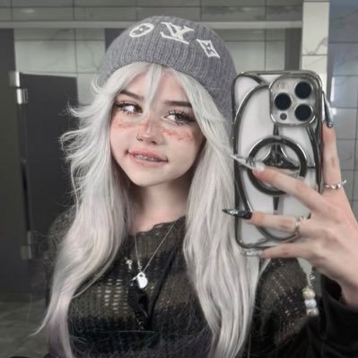 meg 🫶🏻's profile picture
