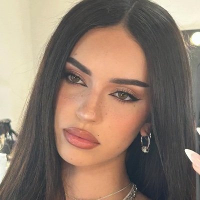julia's profile picture