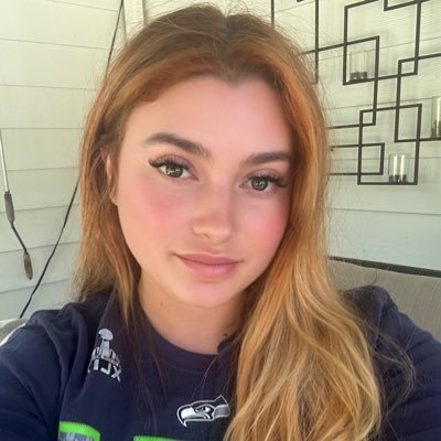 Natalie 💜💛&💙💚's profile picture
