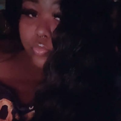 leleuptown's profile picture