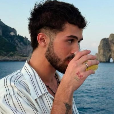 léo's profile picture