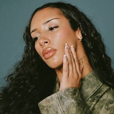 naomidailyx's profile picture