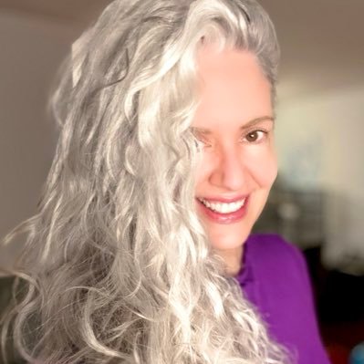 hercoatofdreams's profile picture