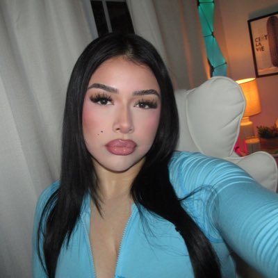 iluvuaris's profile picture