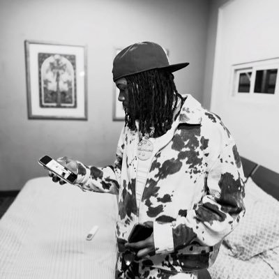 RayGranPlantè 286💙🖤's profile picture