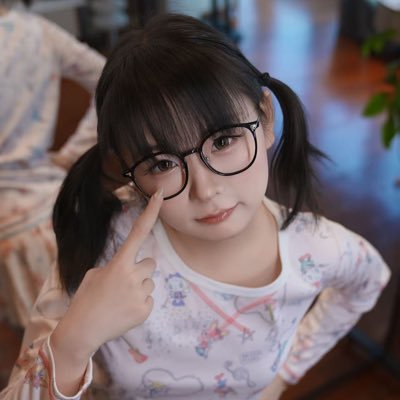 YSLingY's profile picture