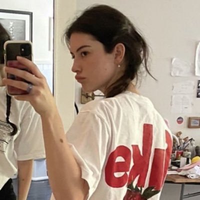 flo 🎀's profile picture