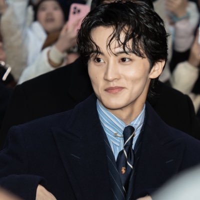 ประชากรม้าคเวน #upperroom's profile picture