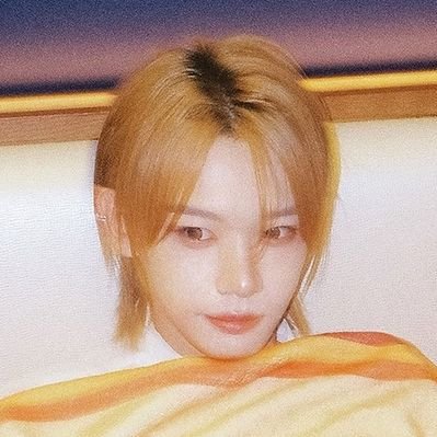 j 🌼's profile picture