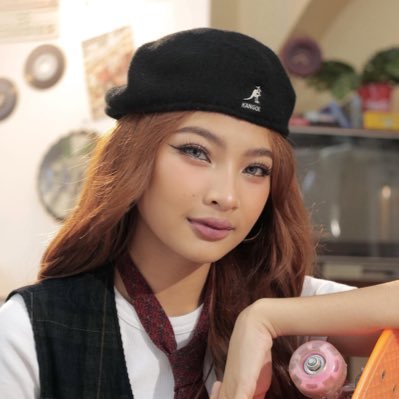 ria 🐺's profile picture