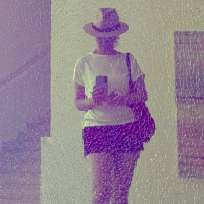 Julie L.'s profile picture